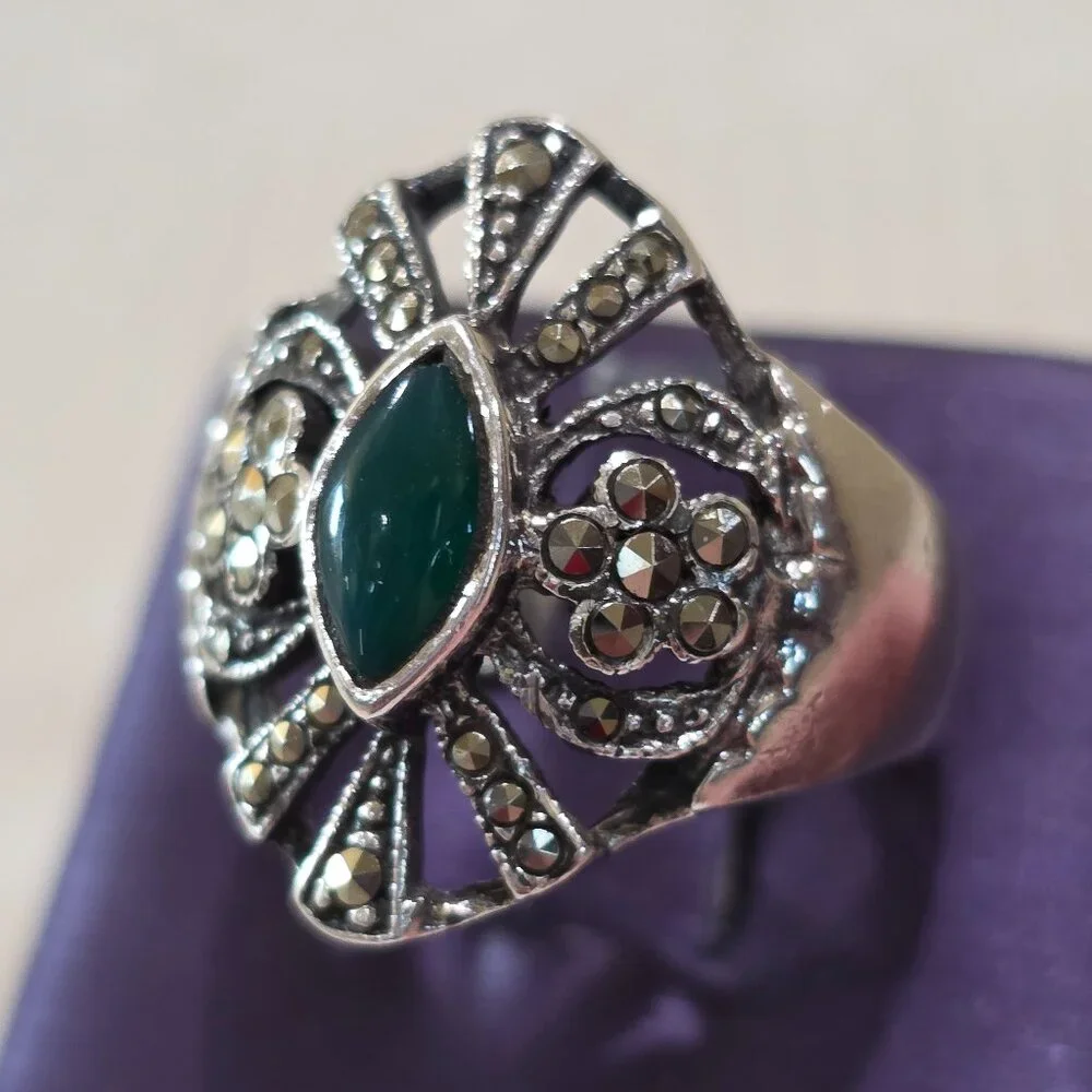 Vintage Victorian Marquise Green Chrysoprase Marcasite Sterling Silver Ring 8.75
